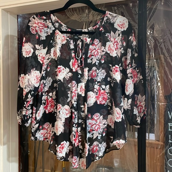 By & By, Woman’s Sheer Blouse, Sz Small, Excellent Condition - Picture 1 of 5